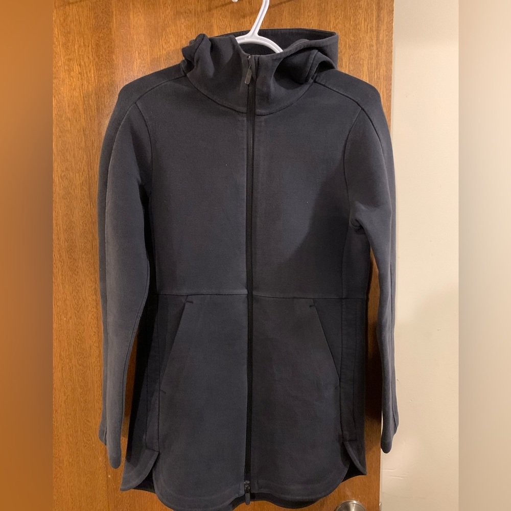 Lululemon Athletica Black Top